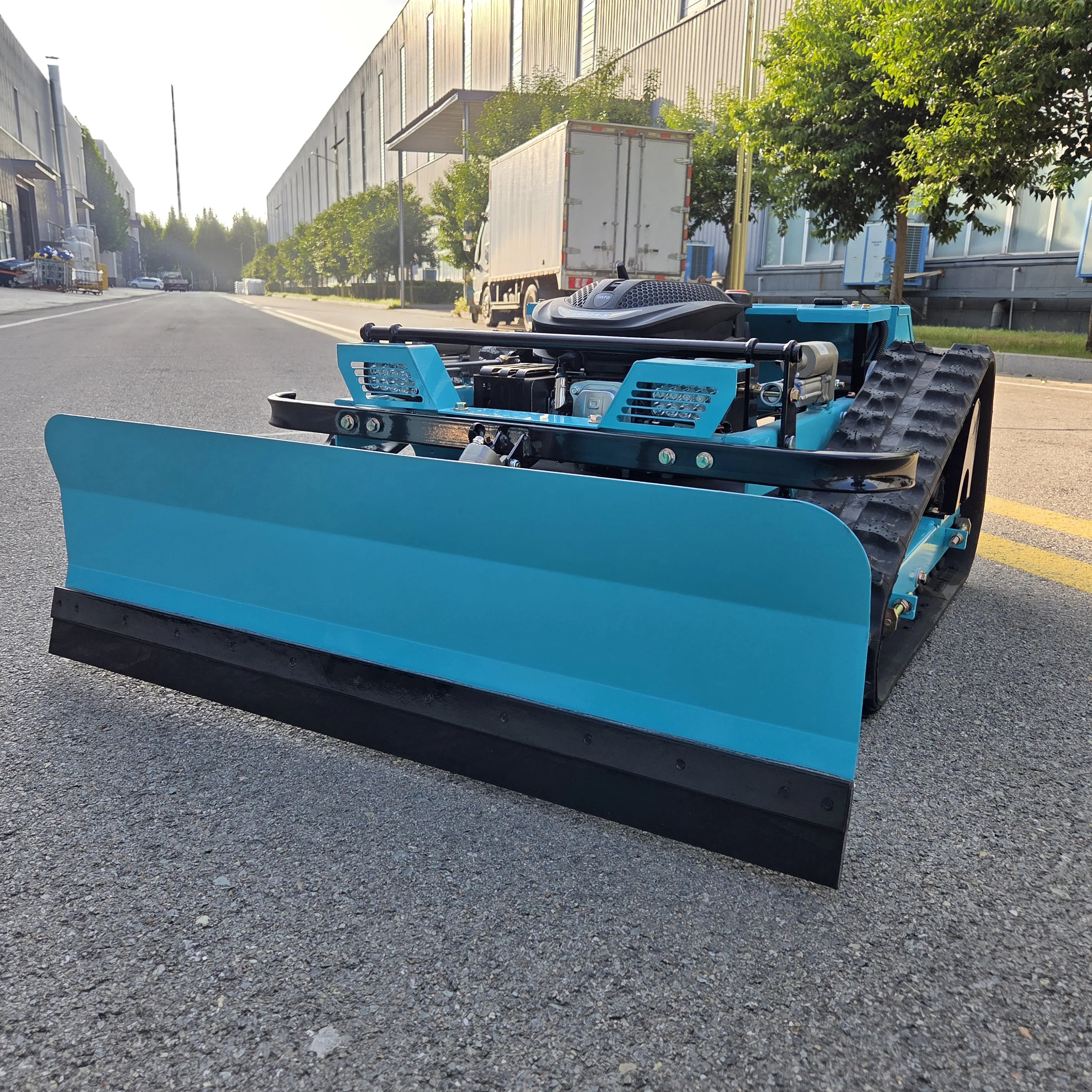 User-friendly Lawnmower Equipped with Snowplow Intelligent Remote Control Blade Height Adjustment for the Elderly and Children