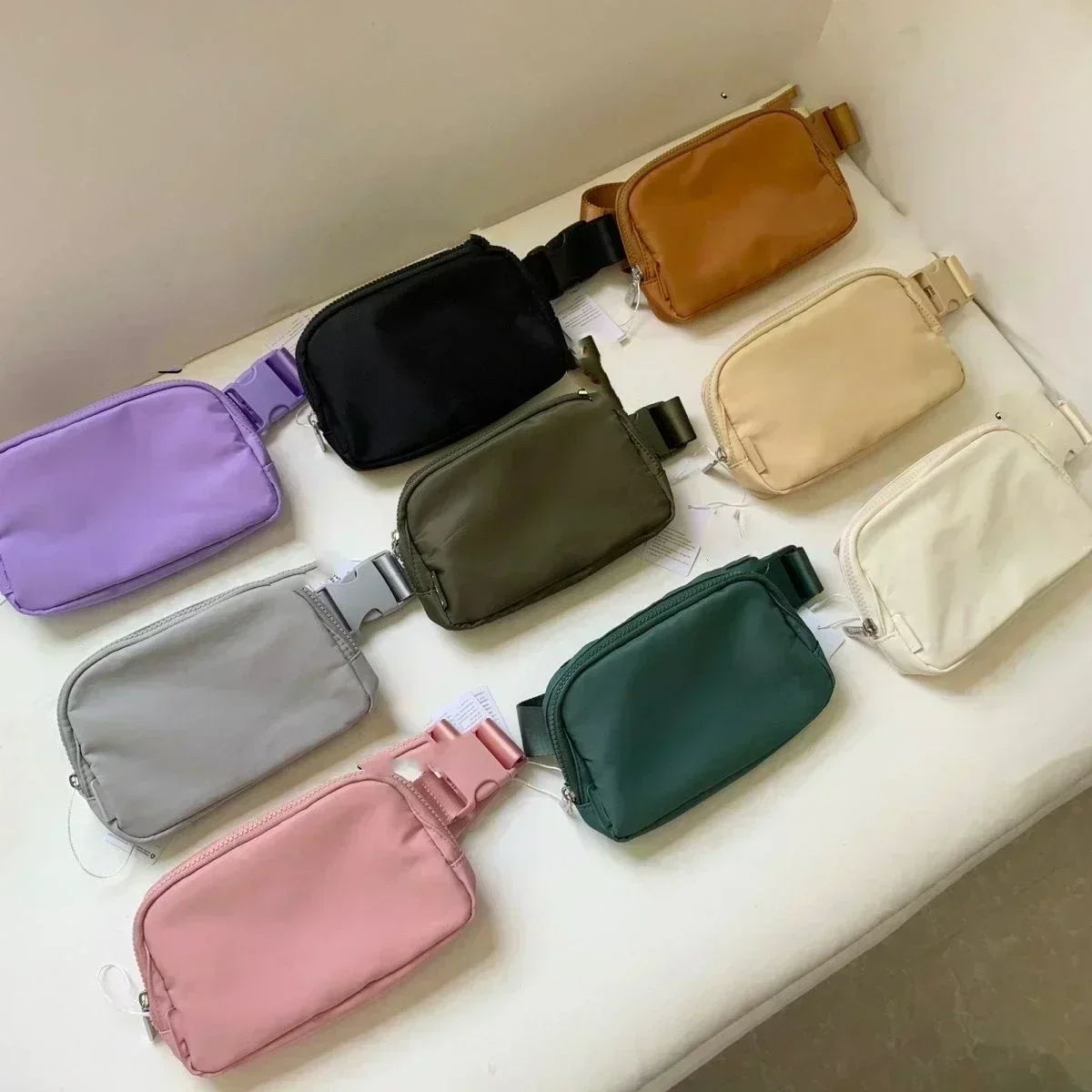 Cintura Fanny Pack para Mulheres, Ombro no Peito, Bolsa para Cinto, Pacotes de Moda, Festa Crossbody, Lady Travel Phone Pouch, Bolsa, Bum Metal Words