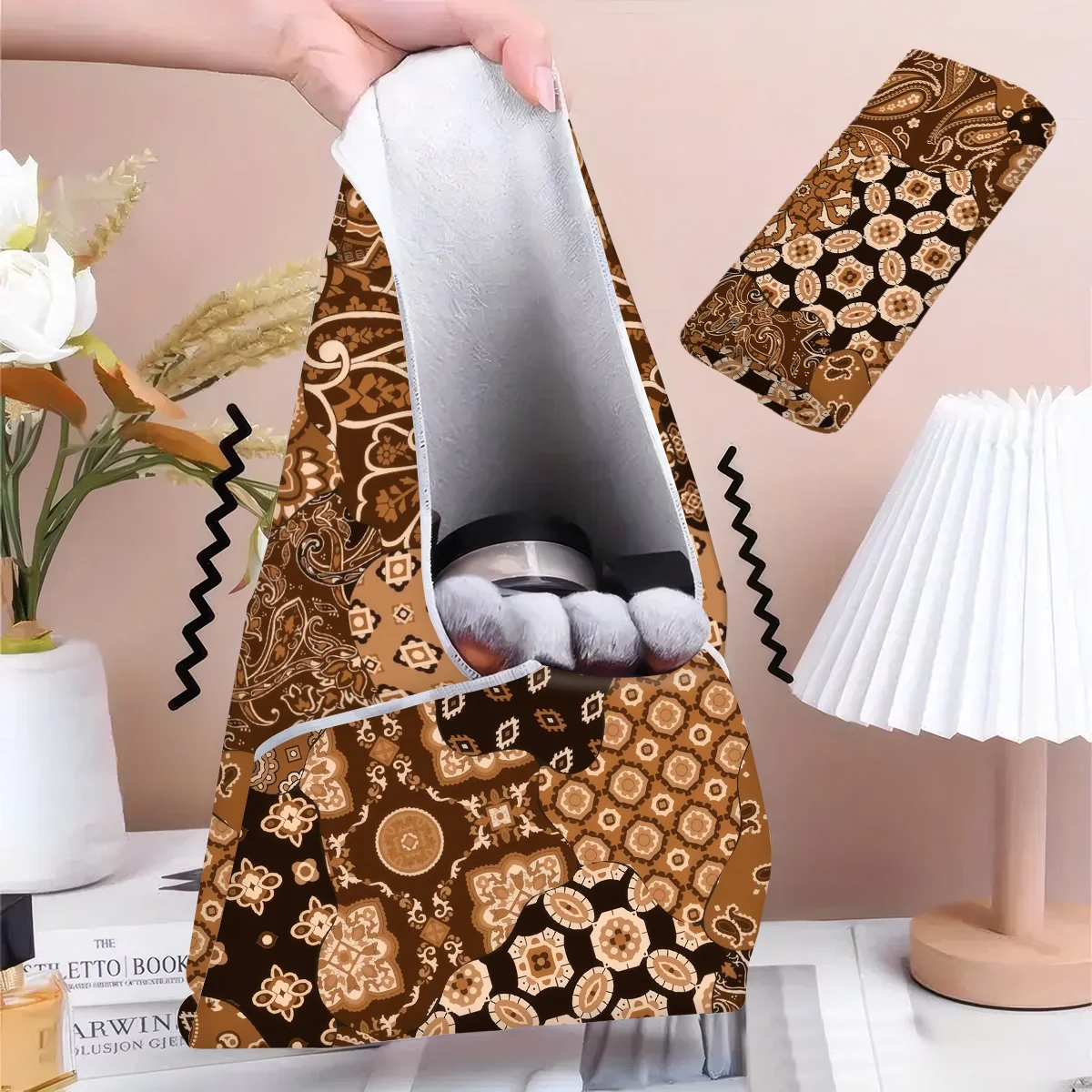 1pc Self-Adhesive Magic Wrapping Cloth Vintage Brown Paisley Geometric Patchwork Printed Makeup Bag, Makeup Brush Storage Pouch