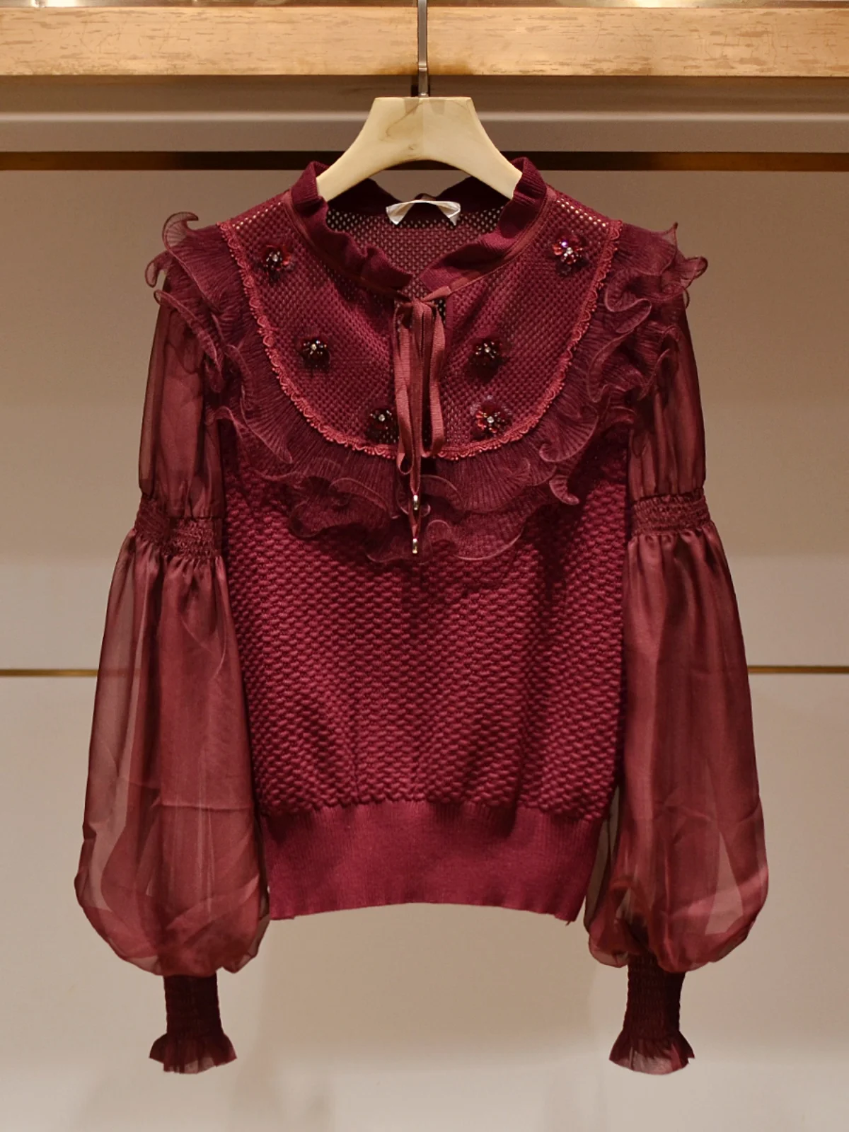 เสื้อถักทรงหลวม คอตั้ง แต่งลูกไม้ ดีไซน์วินเทจแบบโปร่ง ช่วยให้ดูผอมเพรียว คอลเลคชั่นต้นฤดูใบไม้ผลิ รุ่นใหม่ Sle JOOva Ladi...