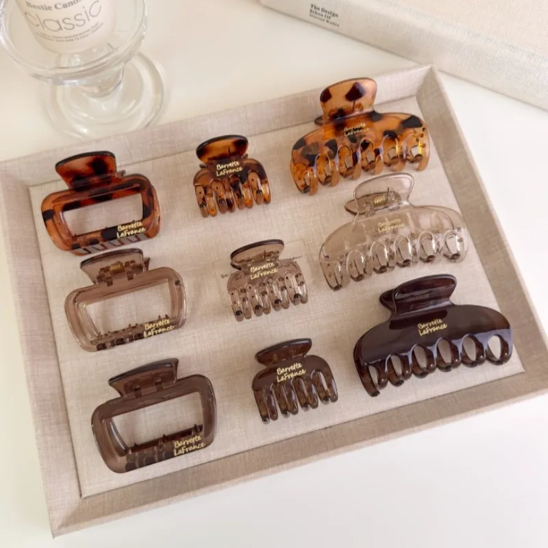

Clear Brown Square Hair Claw for Women Korean Style Gold Logo Letter Medium Size Jaw Clip Back of Head Half Up Updo Accessories