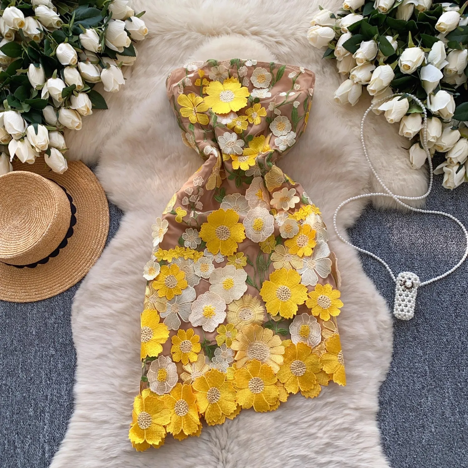 

Celebrity Luxury Sexy Strapless Flower Embroidery Dress Women A Line Mini Gowns Elegant Party Evening Dress Mesh Female Clothing