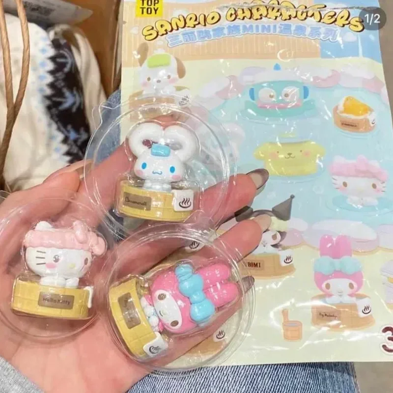 Sanrio Família Figurine Toy Doll, Cinnamoroll, Kuromi, Olá Kitty, Pompom Pochacco, Purin, Gudetama, Hot Spring Series, Presente, Novo