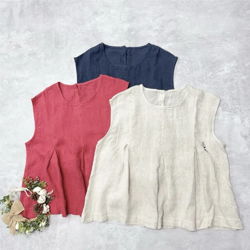 

Johnature New Japanese Linen Embroidery Pleated Sleeveless Tops 2025 Summer Thin Vintage Crew Neck Shirts Women