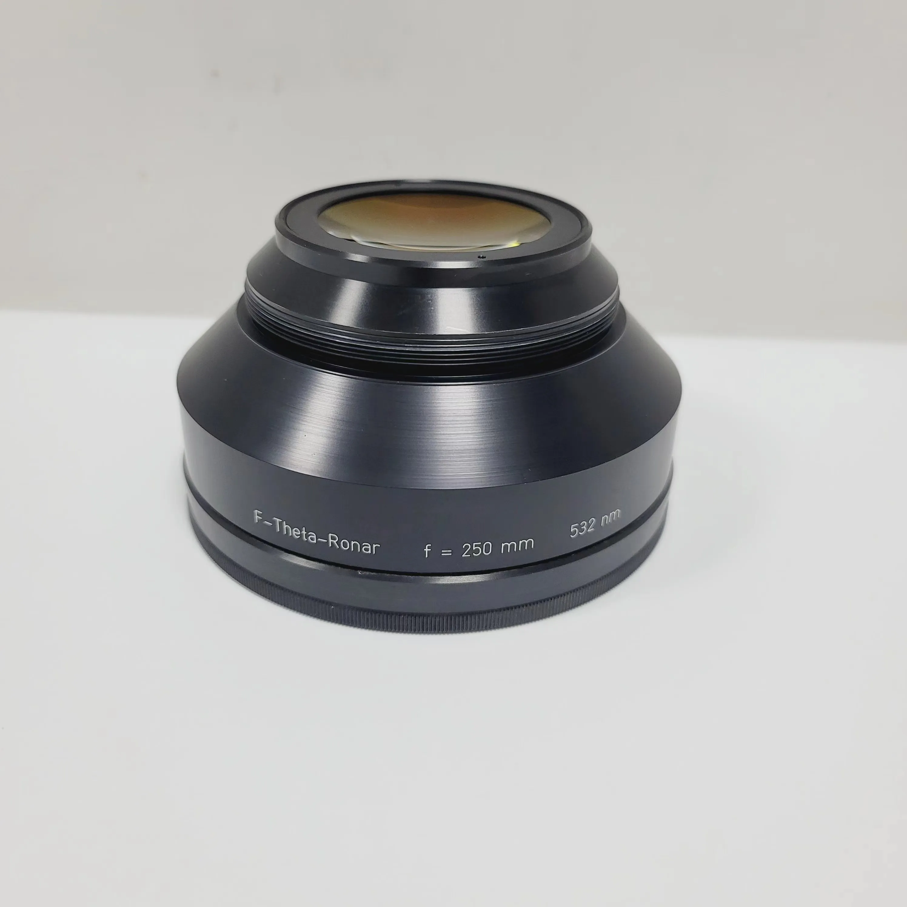 

Объектив Linos 4401-289-000-20 532 нм F=250 мм F-Theta