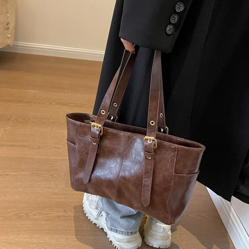 

2024 New Korean Retro PU Leather Chain Shoulder Bags Women Fashion Black Large Capacity Tote Bag Female High-quality Handbags