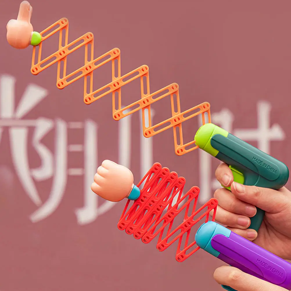 

2 комплекта детских игрушек-приколов: выдвижные пружинные кулаки для вечеринок в помещении, забавные игрушки-стрелялки для детей, реквизит для розыгрышей