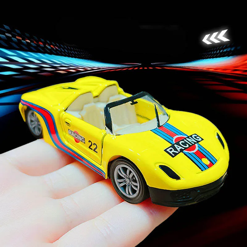 合金コンバーチブルスポーツカーおもちゃキーホルダーペンダントかわいいミニシミュレーションレーシングカープルバック車グライディングカー少年の誕生日プレゼント