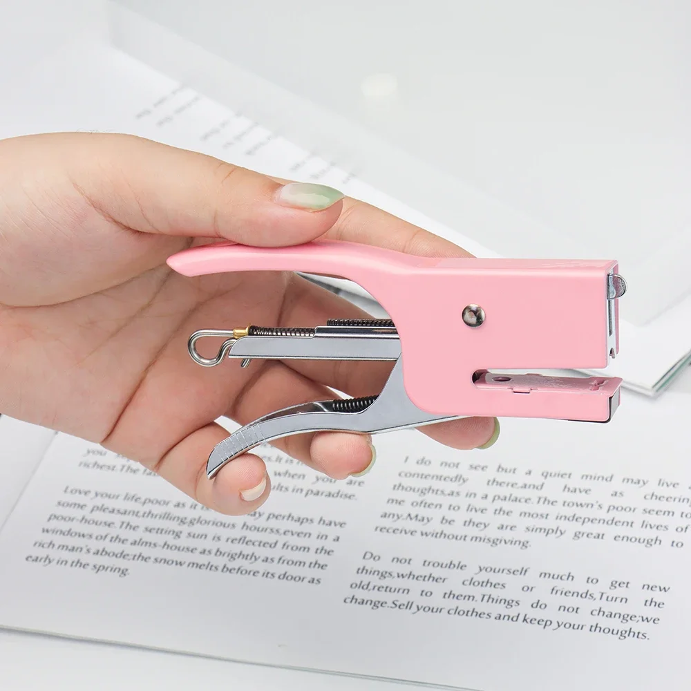 Mini Grampeador Portátil com Grampos Conjunto, Metal Hand Held Alicate, 1000 Grampos de Ouro Rosa, Home Office Encadernação, No.10