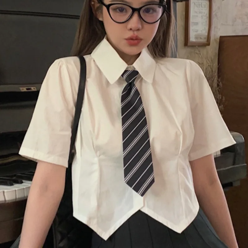 Camicie stile preppy da donna manica corta bianca tinta unita top estivi monopetto tutto-fiammifero coreano Ins College Young Chic Fit