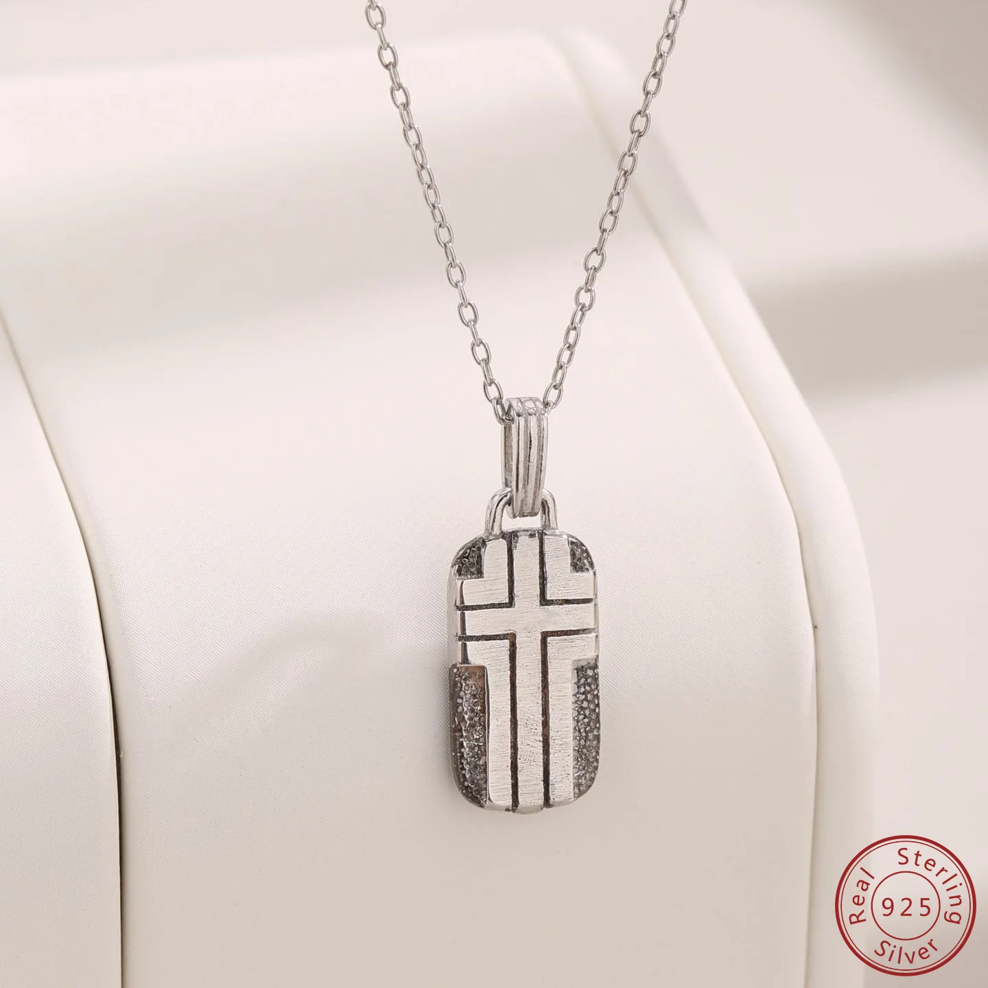 2024 Factory Direct Sales 100% 925 Sterling Silver Zircon Necklace Classic Black Cross Relief Necklace Fashionable jewelry