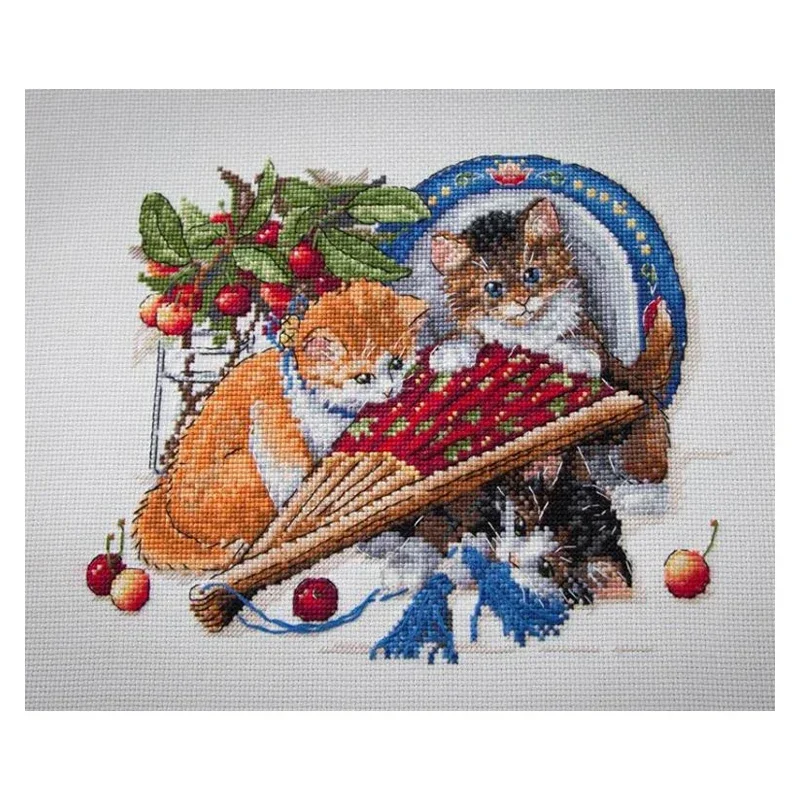 Amishop Top Quality Counted Cross Stitch Kit Kittens And Cherries Cat Animals Fruit Merejka K-68 DIY Needlework Embroidery