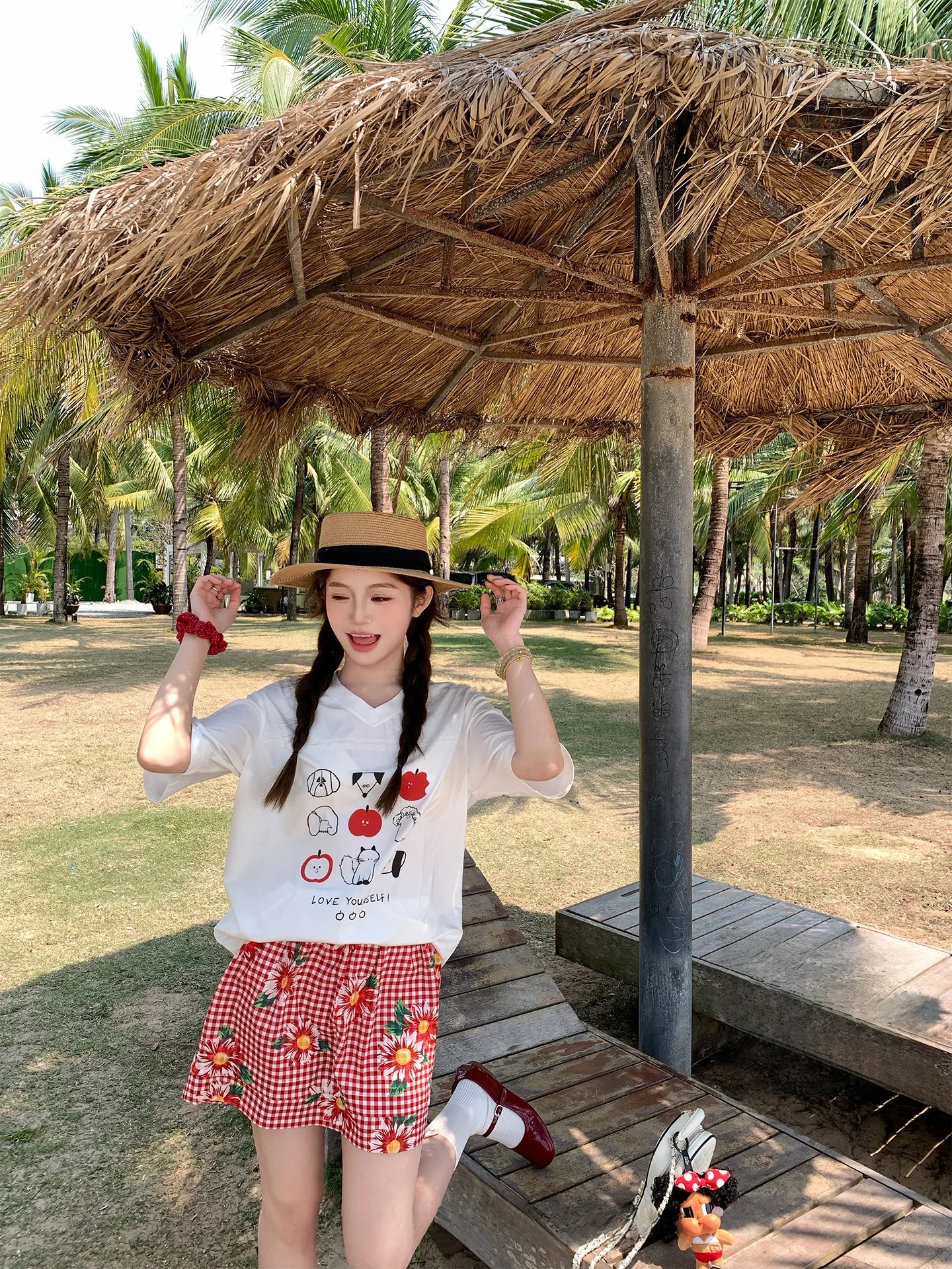 

Cool Feeling T-Shirt And Skirt Set Hand Drawn And Dog Design Lenzing Cotton Floral Print Loose Fit Summer Outfit for Women