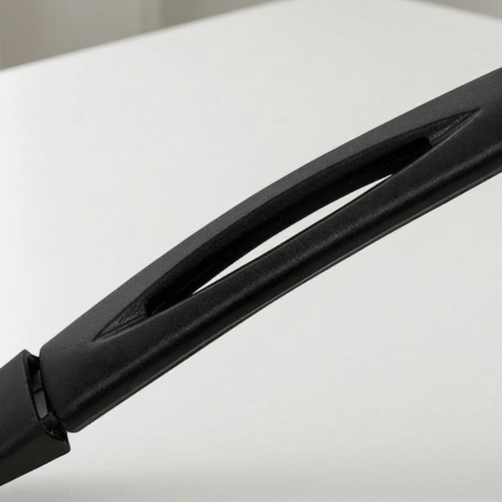 9-Inch Plastic Luggage Handle Easy to Install Luggage Handle with Screwdriver and Screws Wear-Resistant Slim