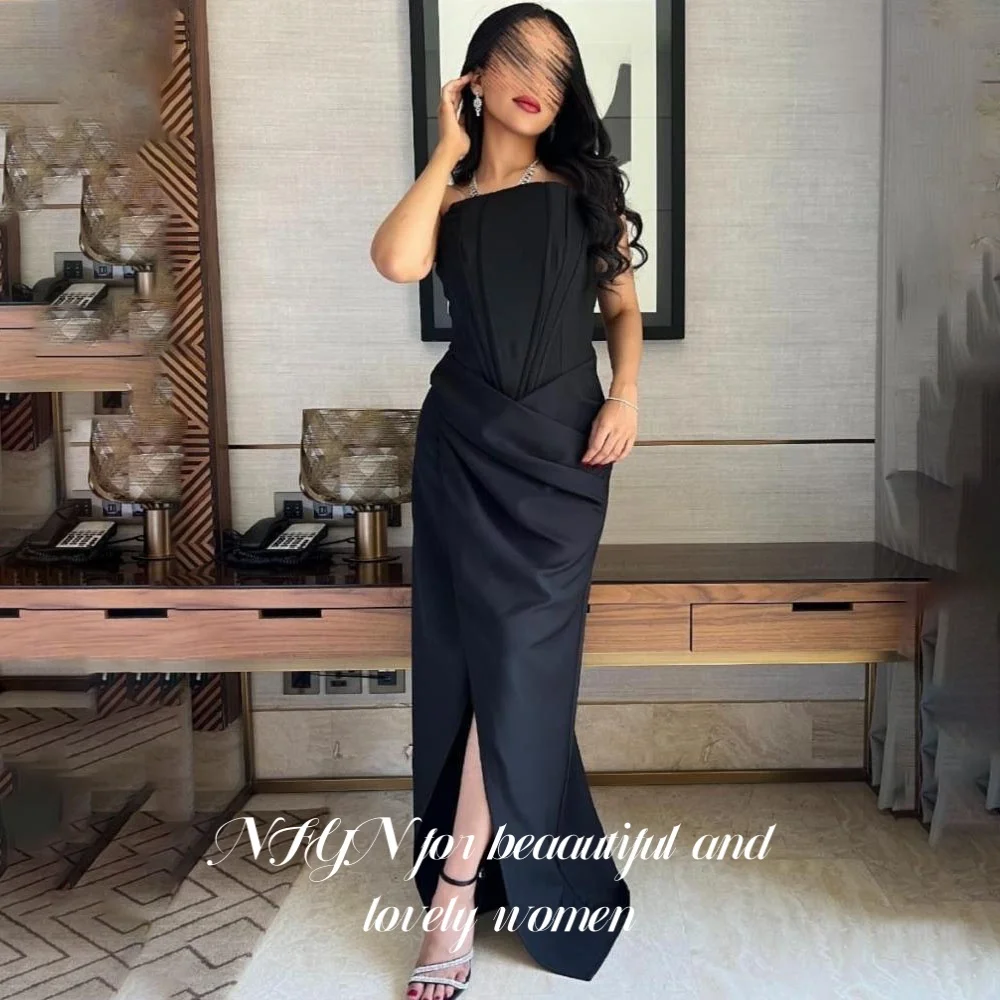

NFYN Black Mermaid Long Stain Prom Dresses Strapless Party Dress Sleeveless Pleats Evening Dress with Split Fishbone Customized