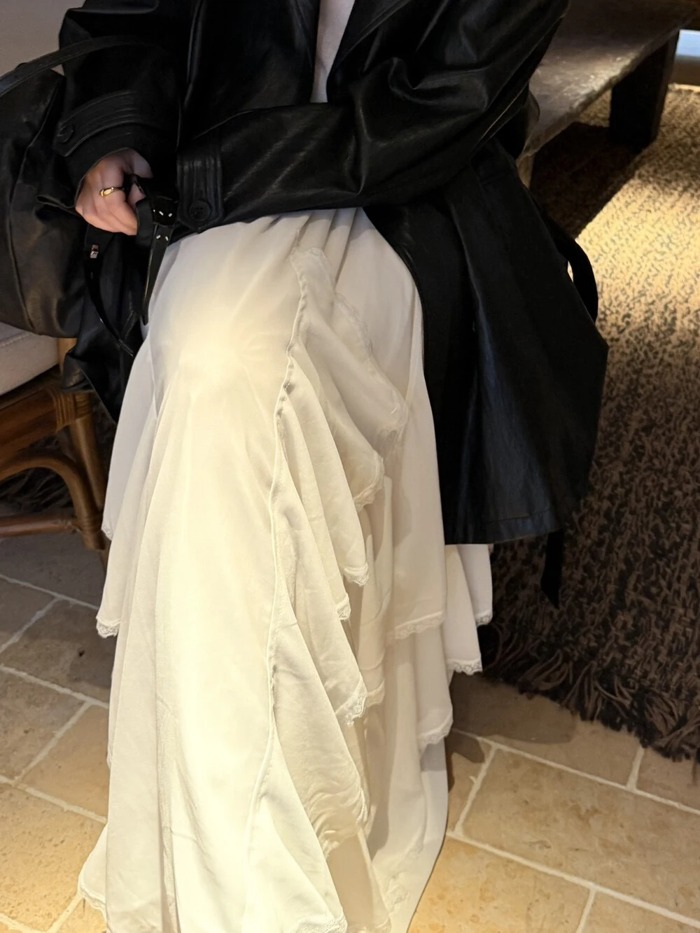 

Новая весенне-летняя женская юбка миди А-силуэта с асимметричным дизайном, кружевной отделкой и эффектом стройности