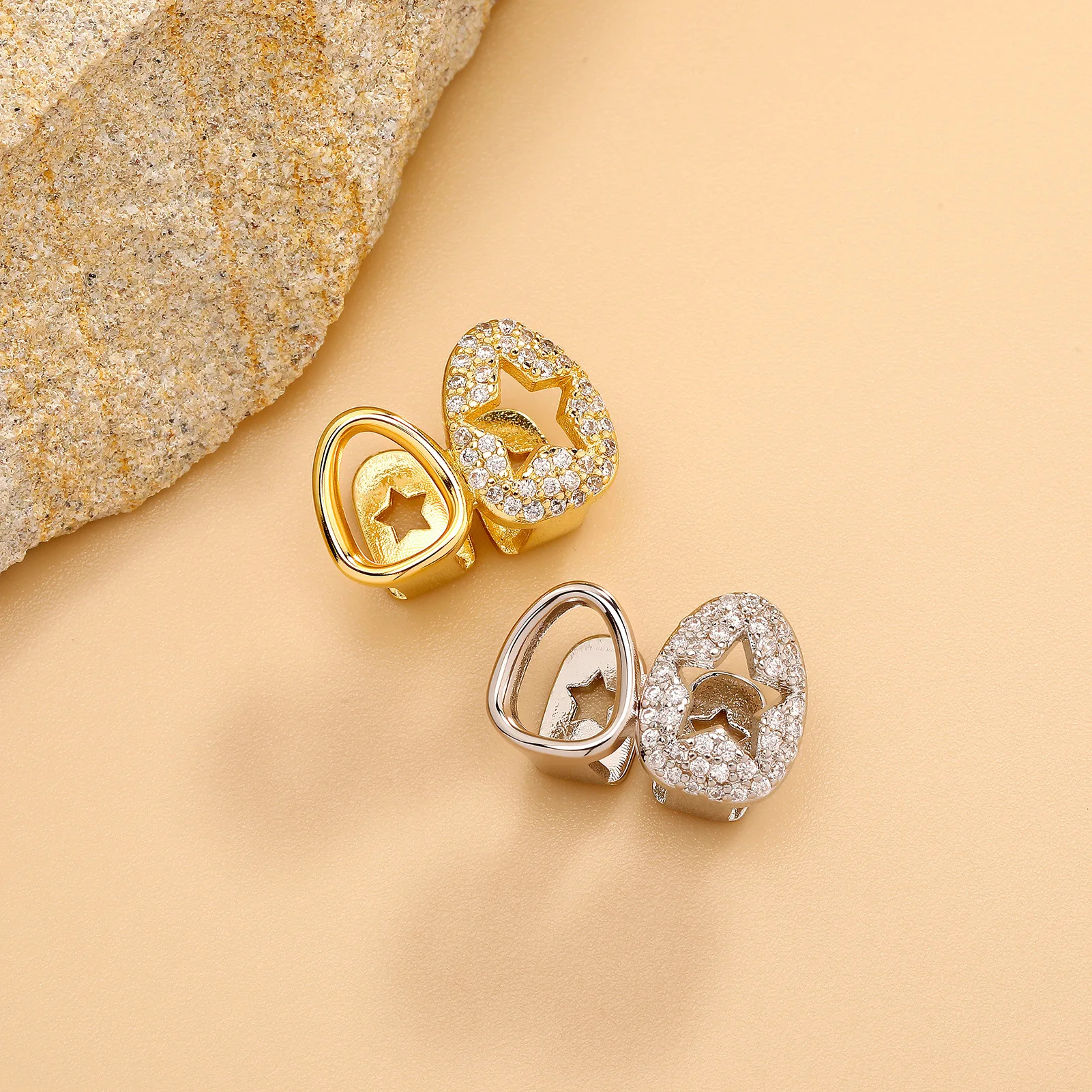 Iced Out 2 Tooth Grillz Hollow Star Gold Silver CZ Diamond Plain Hip Hop Rapper Party Teeth Grills Wholesale Jewelry