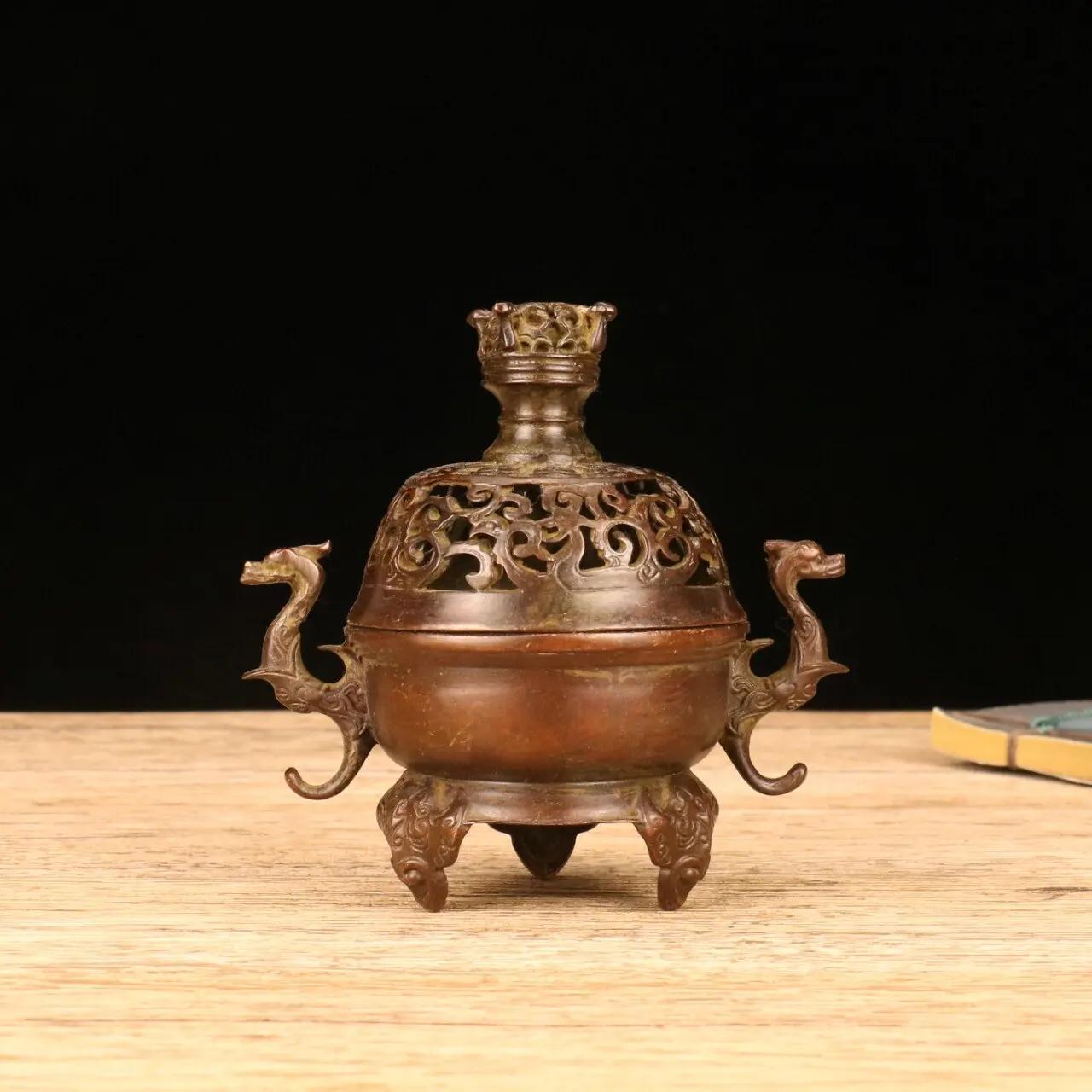 Antique Copper Sea Beast Double Ear Hollow Incense Burner Home Desktop Retro Tripod Copper Stove Tea Ceremony Accessories