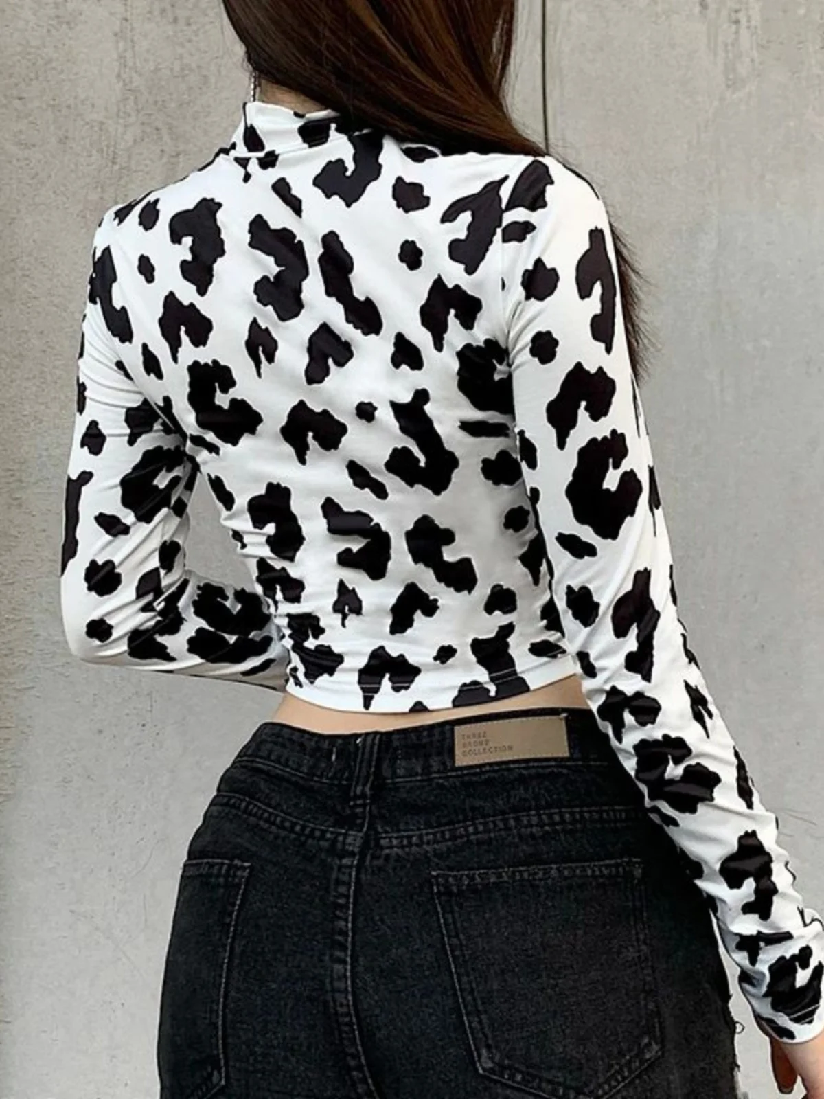 เสื้อครอปพิมพ์ลายวัวสำหรับผู้หญิงรุ่นใหม่ สไตล์สตรีท ทรงเข้ารูป เหมาะสำหรับฤดูร้อน