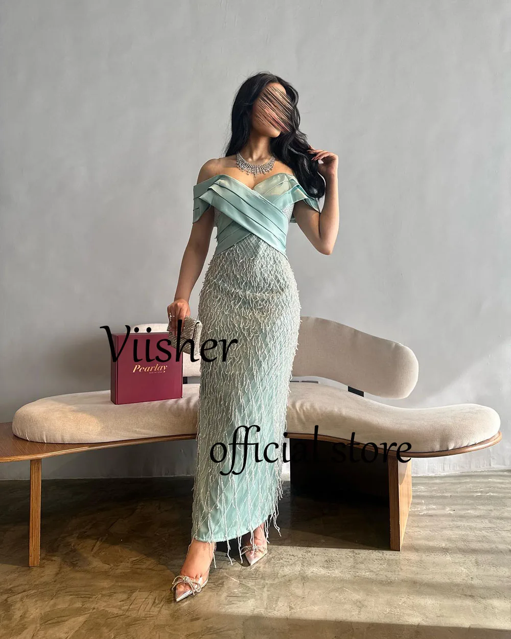 Abiti da sera a sirena di lusso verde con spalle scoperte in raso con perline arabo Dubai Prom Party Dress lunghezza del pavimento festeggia gli abiti da evento