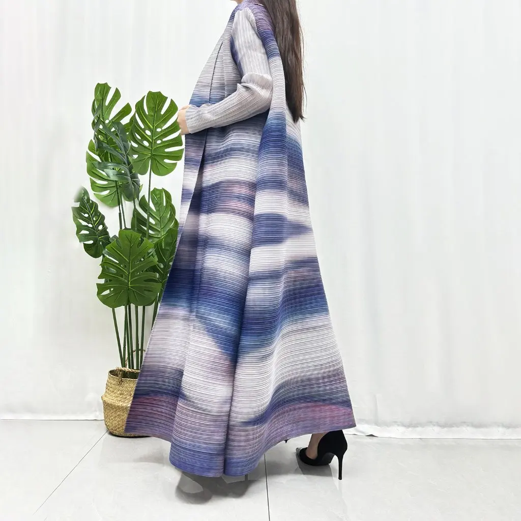 

Miyake High-End Fashion Trench Coat Cape Gradient Cardigan Abaya Women's Versatile Outerwear
