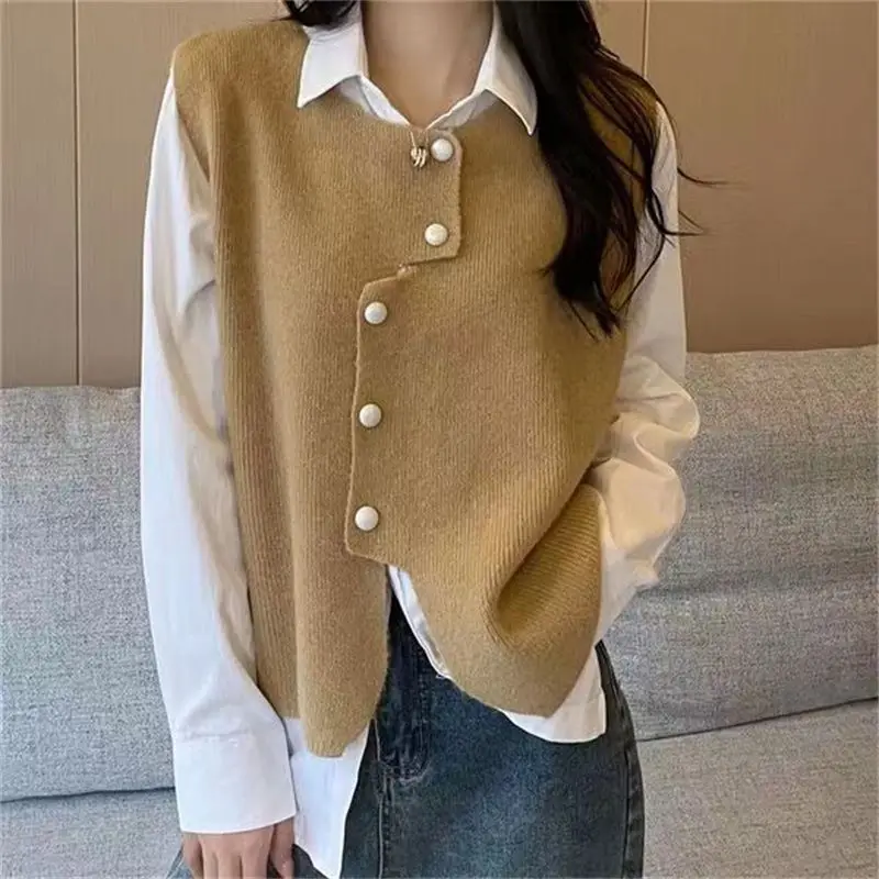 2024 Women's Spring New Fashion Round Neck Button Sweater Solid Color Sleeveless Vest Knitted Tank Casual Sleeveless Tops