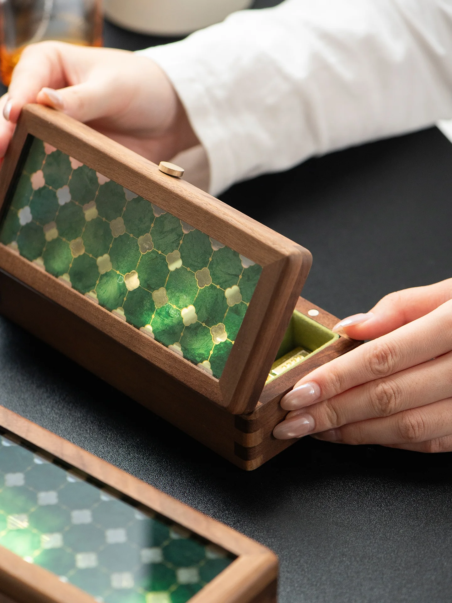 

Adults Only High Aesthetic Value Hidden 2026 New Black Walnut Wood Gold Bar Storage Box Money Bank Retro Style Handmade