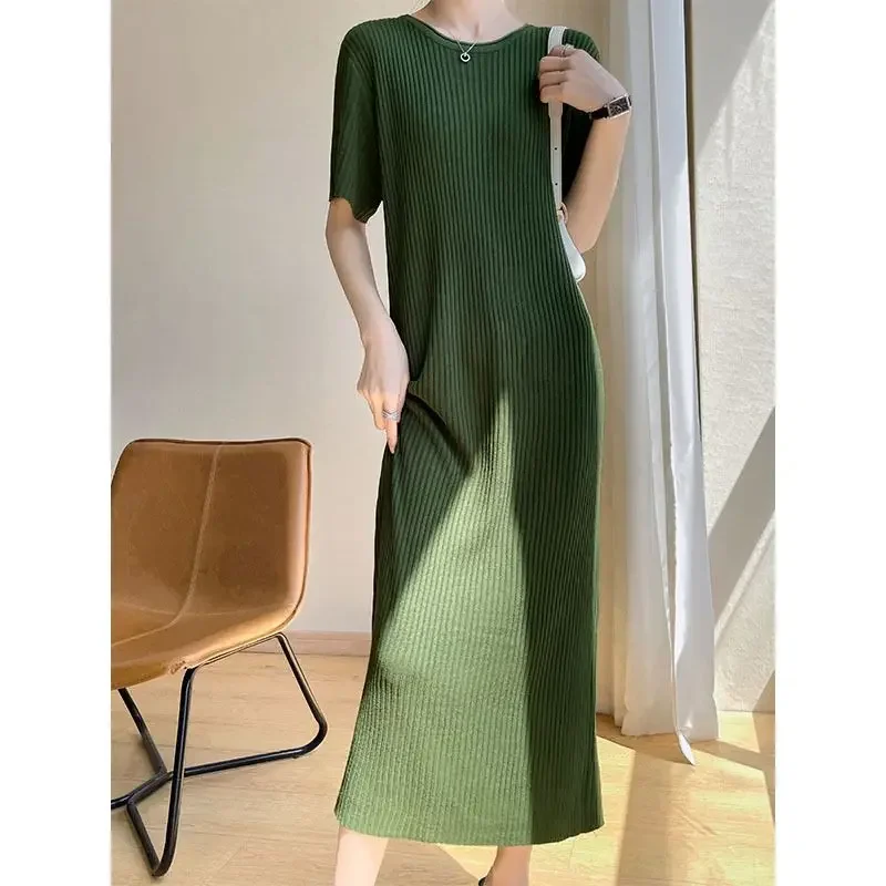 T-shirt in seta di ghiaccio Strisce verticali dritte larghe e sottili con abito elegante in tinta unita sopra il ginocchio ZT384