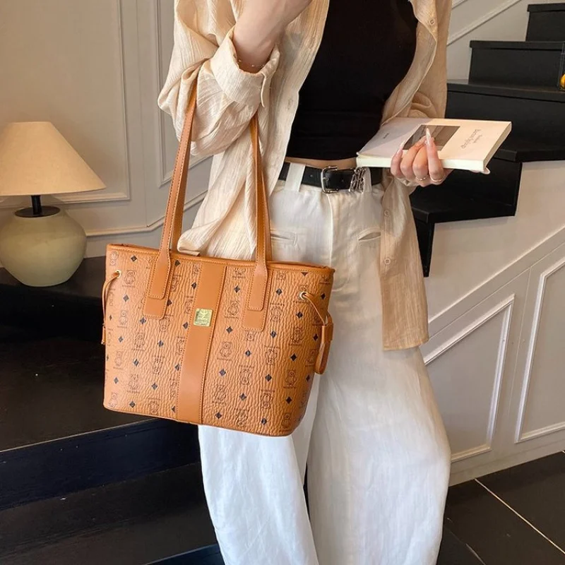 

Luxury Leather Messenger Bag, Ladies Crossbody Shoulder Handbag, Designer Tote For Work And Leisure