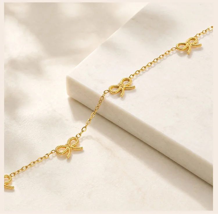 Armband mit mehreren Schleifenanhängern, zarte Kette aus goldfarbenem Edelstahl, Modeschmuck-Sortiment – Detail 6