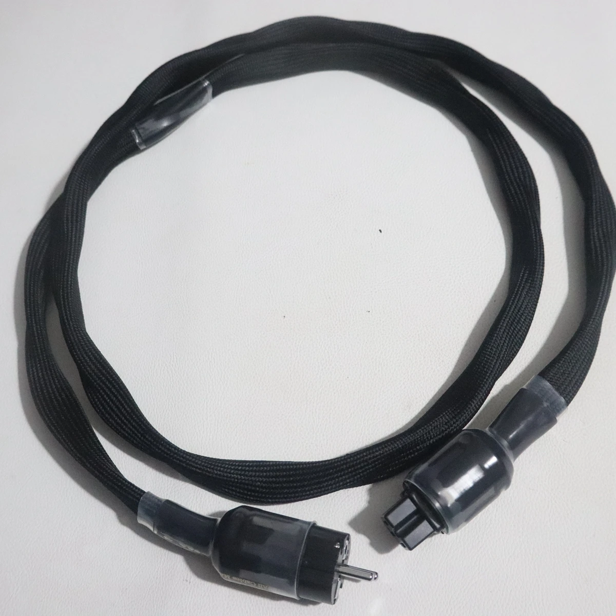 

High-quality power cable Apollo The One Muse Omega Grand Master Audio with Non-magnetic copper plating rhodium EU/US plug