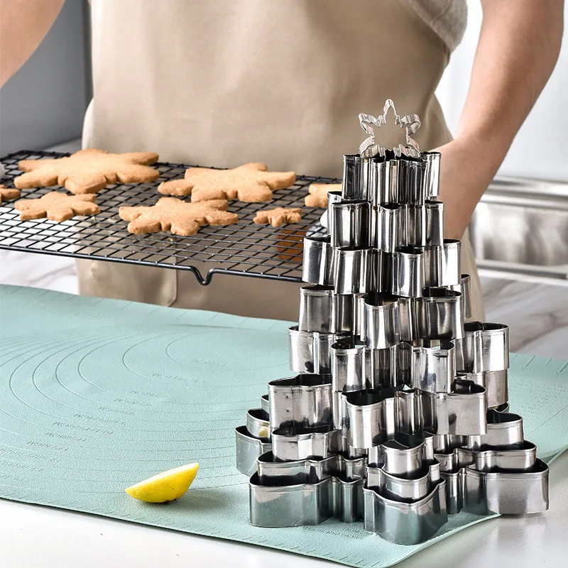 

1Set 3D Stainless Steel Christmas Cookie Cutter Mold Bakeware Baking Snowflake Biscuit Fondant Cutter Kitchen Accessories