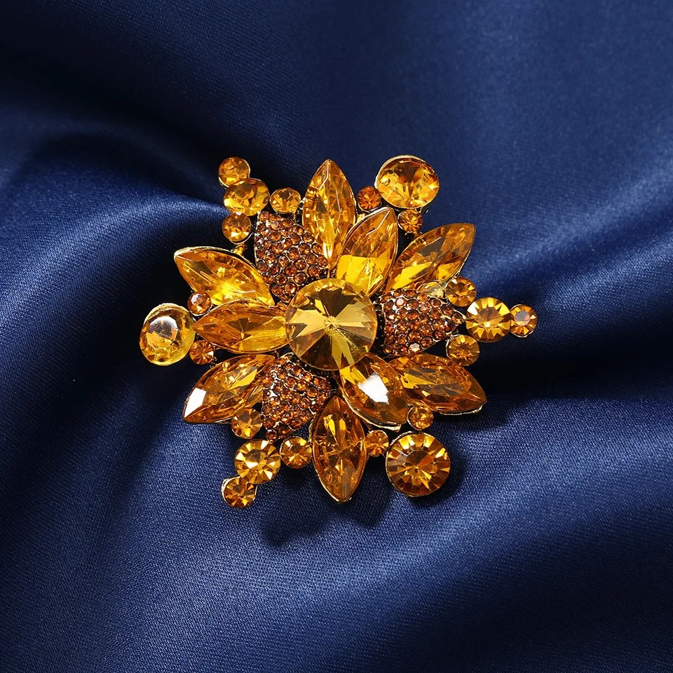 New Vintage Fashion Geometric Gorgeous Floral Glass Brooch Alloy Rhinestone Corsage Coat Clothing Pin Accessories