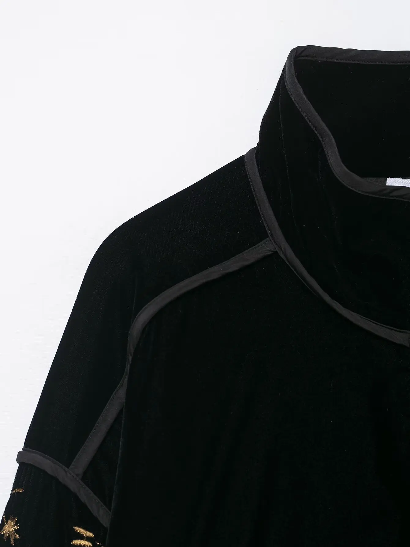 منتجات شتاء أوروبية وأمريكية لعام 2025 سترة نسائية قطنية مخملية مطرزة بياقة واقفة متعددة الاستخدامات