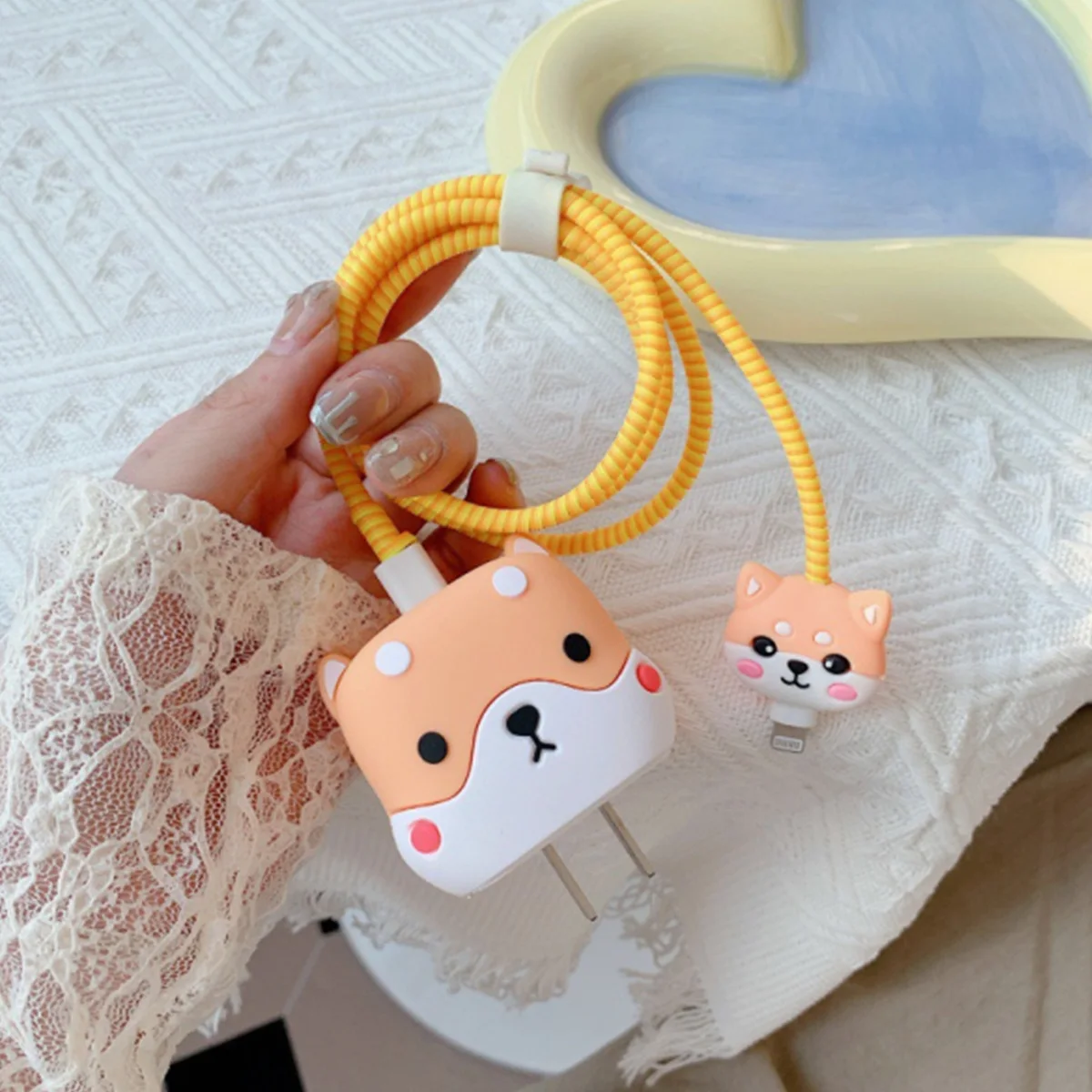 4Pcs/Set Cute 3D Cartoon Cable Protector For iPhone / iPad 18W/20W Charger Case Phone Wire Cord Organizers