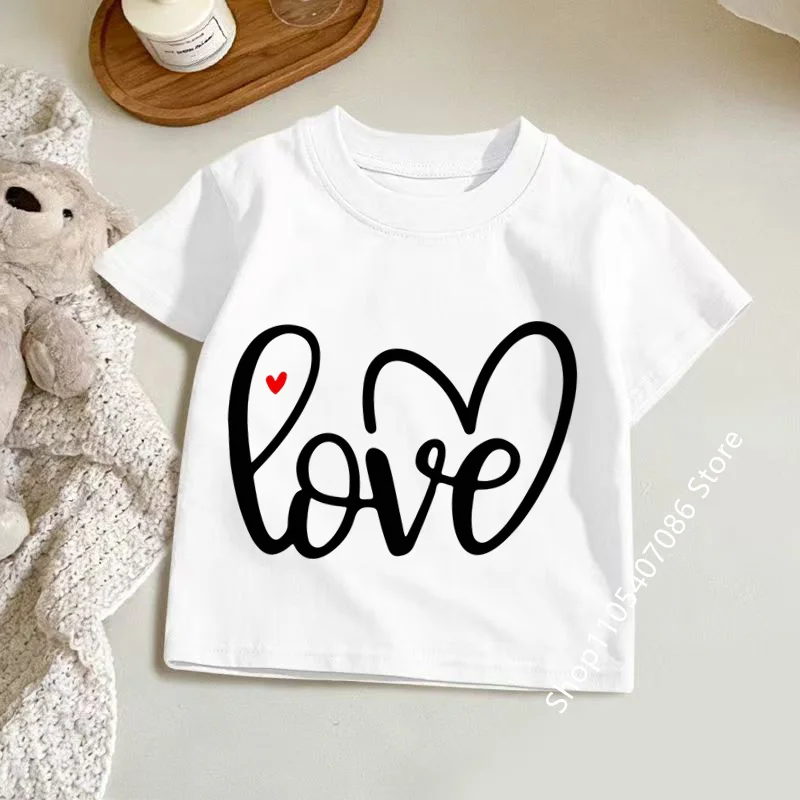 2026 Cute Finger Heart Graphic T‑Shirt, Girls Short Sleeve Casual Crew Neck Tee, Lovely Love Hand Print Daily Wear Tops