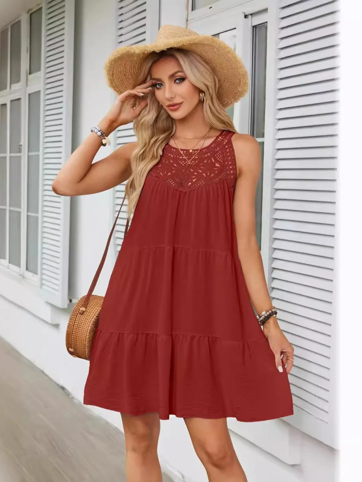 Falda de poliéster con encaje hueco y cuello halter para mujer, estilo casual básico de color liso, línea A, para verano