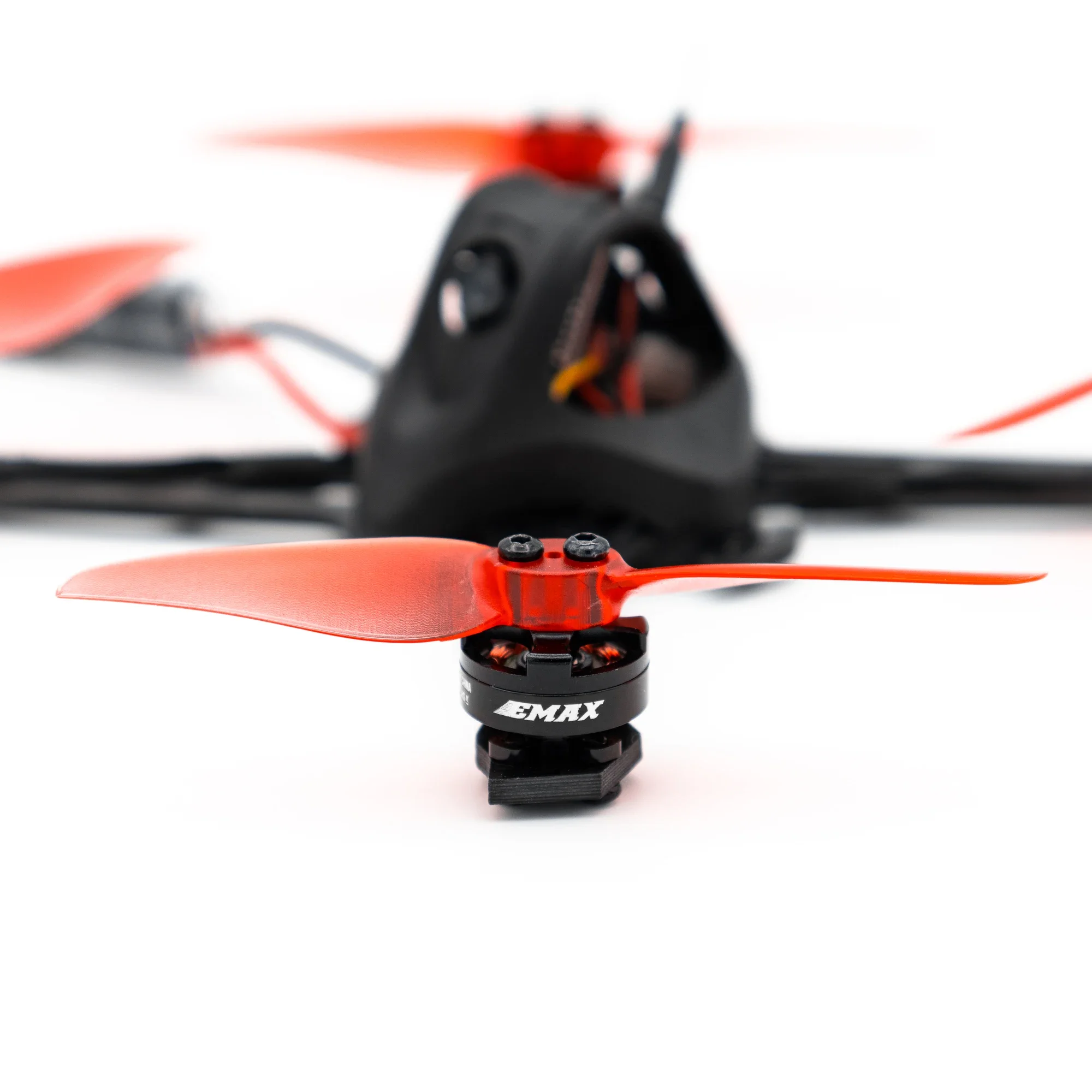 41g EMAX oficjalny Nanohawk X F4 1S 3 Cal BNF lekki odkryty FPV wyścigi Drone TH12025 11000KV silnik RC samolot Quadcopter