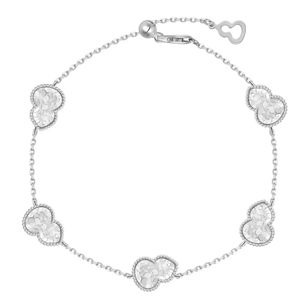 

The new S925 silver bracelet has a niche design and exquisite craftsmanship with the ancient technique of the lucky gourd