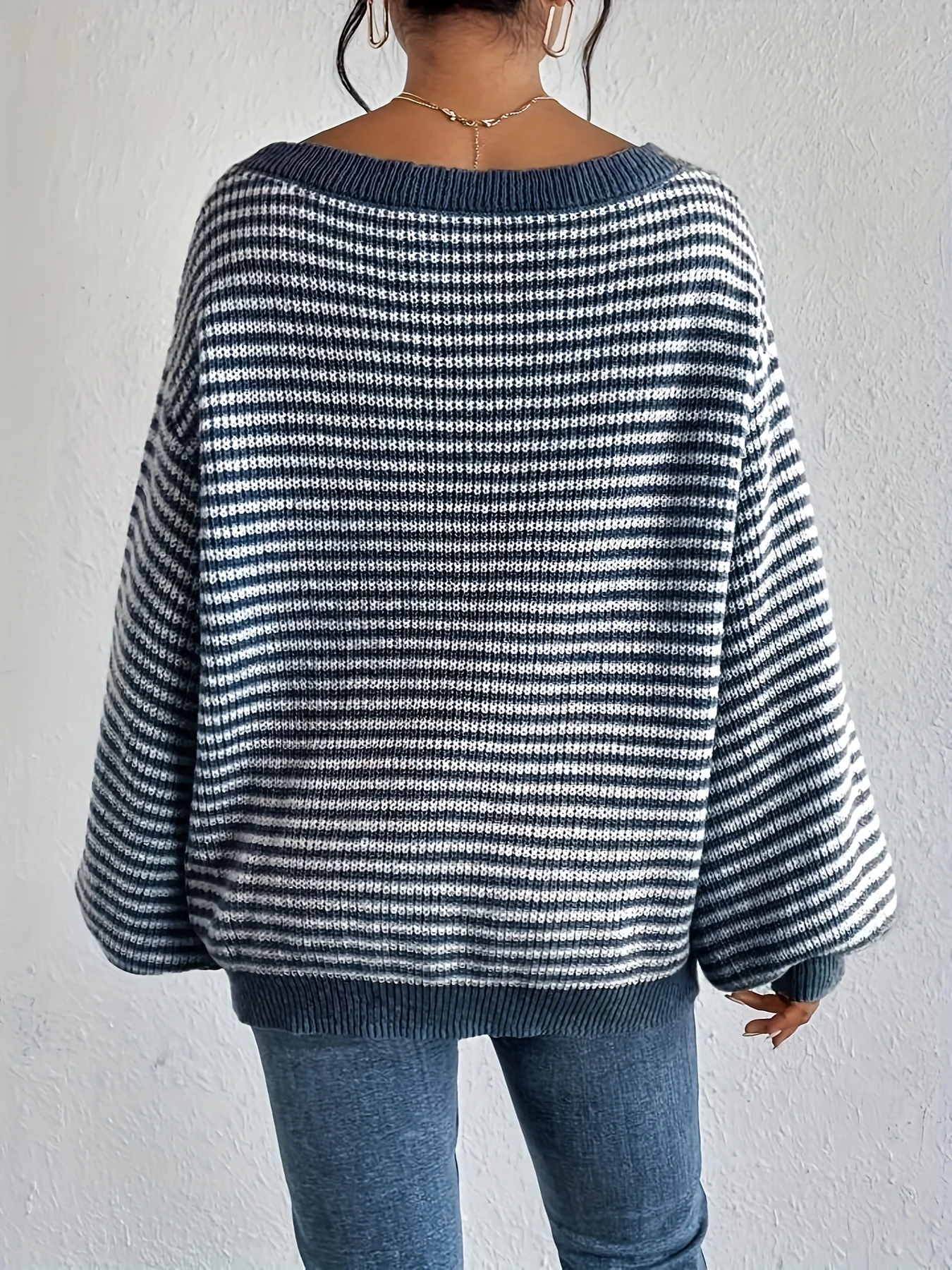 Maglione lavorato a maglia pullover sottile allentato girocollo a righe alla moda