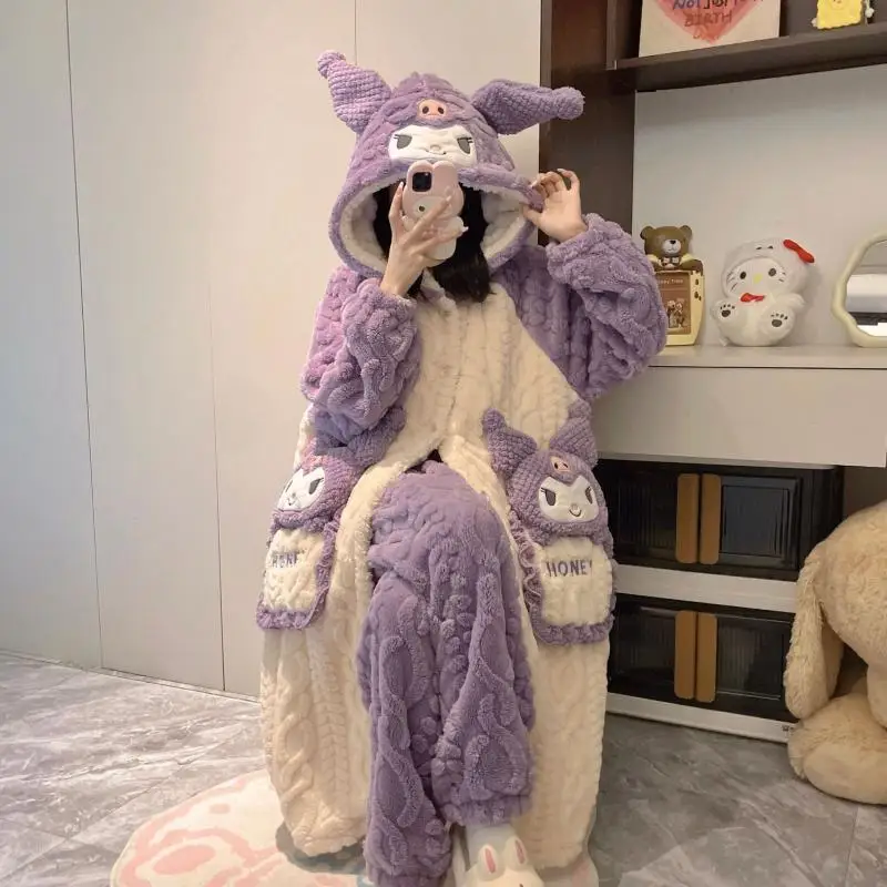 

Miniso коралловый флисовый утепленный халат с капюшоном, брючный костюм, зимний Kawaii Kuromi, модные теплые пижамы в стиле комиксов, одежда для отдыха