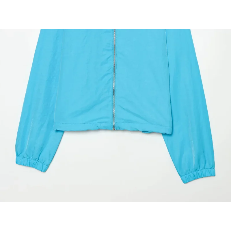 Damen-Cropped-Jacke mit durchgehendem Reißverschluss, Stehkragen, Raglanärmeln, elastischen Bündchen, aus technischem Stoff, leicht, windabweisend, Freizeitjacke – Detail 12