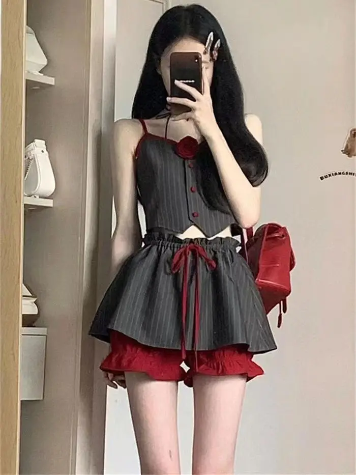 

Two Piece Sets Womens Outifit High-end Niche Contrast Color Striped Suspender Vest + High Waist Grey Fake Two-piece Skirt Pants