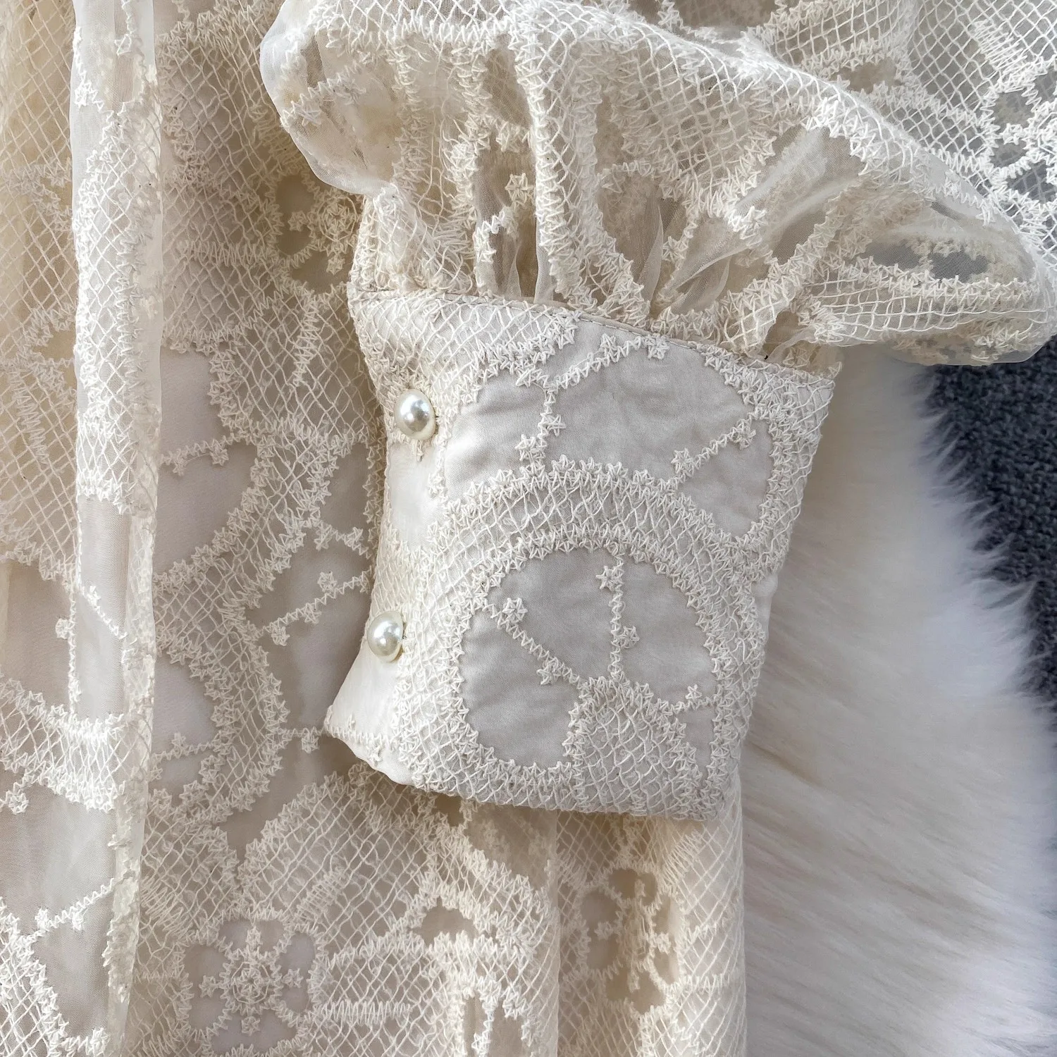 Autunno Primavera Donna Abito da vacanza Manica lunga a lanterna Bottoni di perle Ricamo Matita in pizzo Abiti lunghi midi da sera per ballo di fine anno