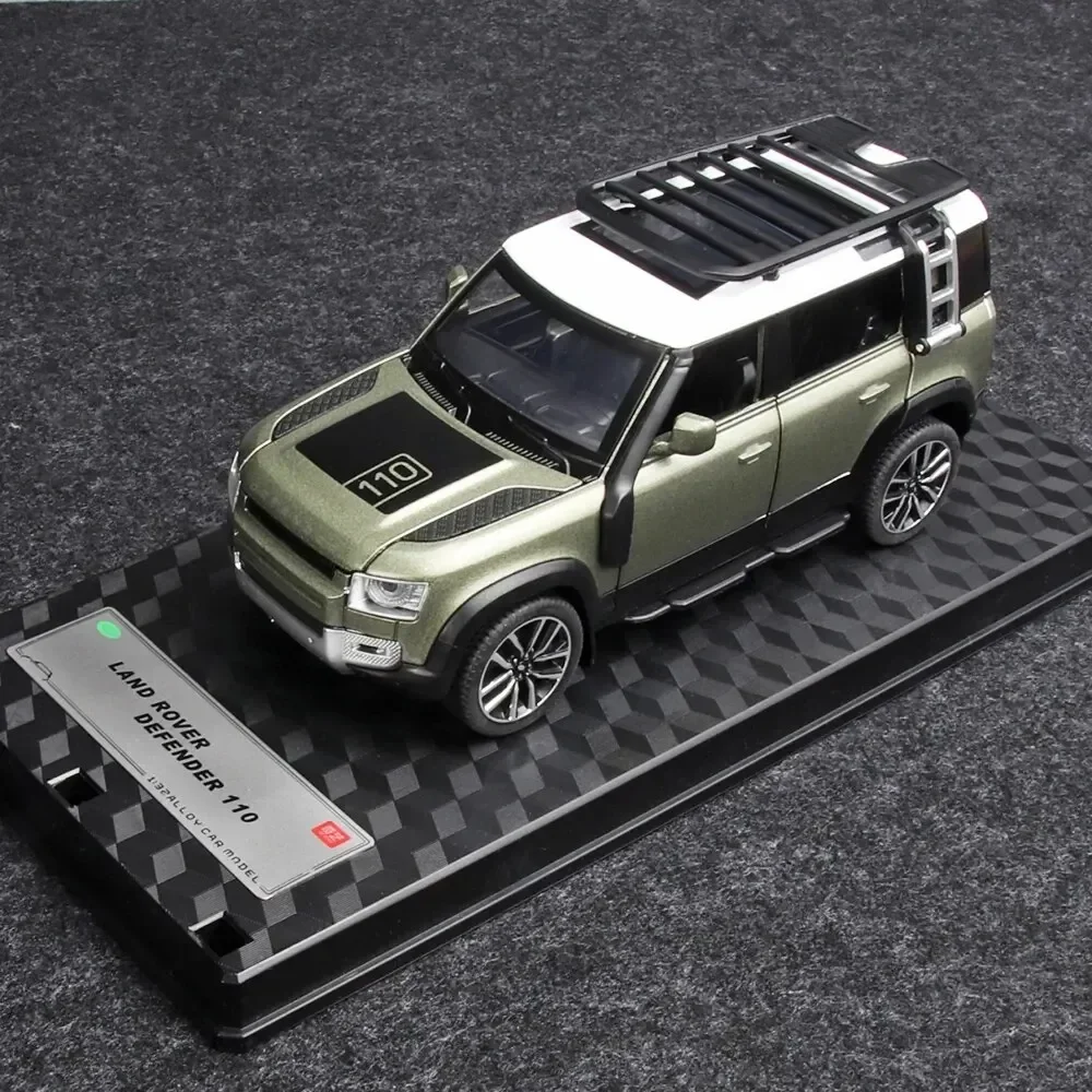 Modèle de voiture à remonter moulé sous pression avec son et lumière, collection de jouets pour Land Rover New Defender, cadeau, 1/32, 110