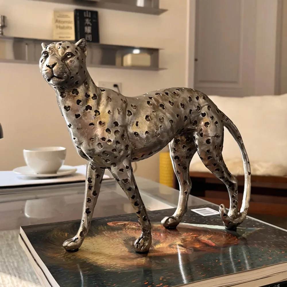 Leopard Ornaments French Luxury High-end Living Room Wine Cabinet TV Cabinet Porch High-grade Soft-mounted Art Decorations
