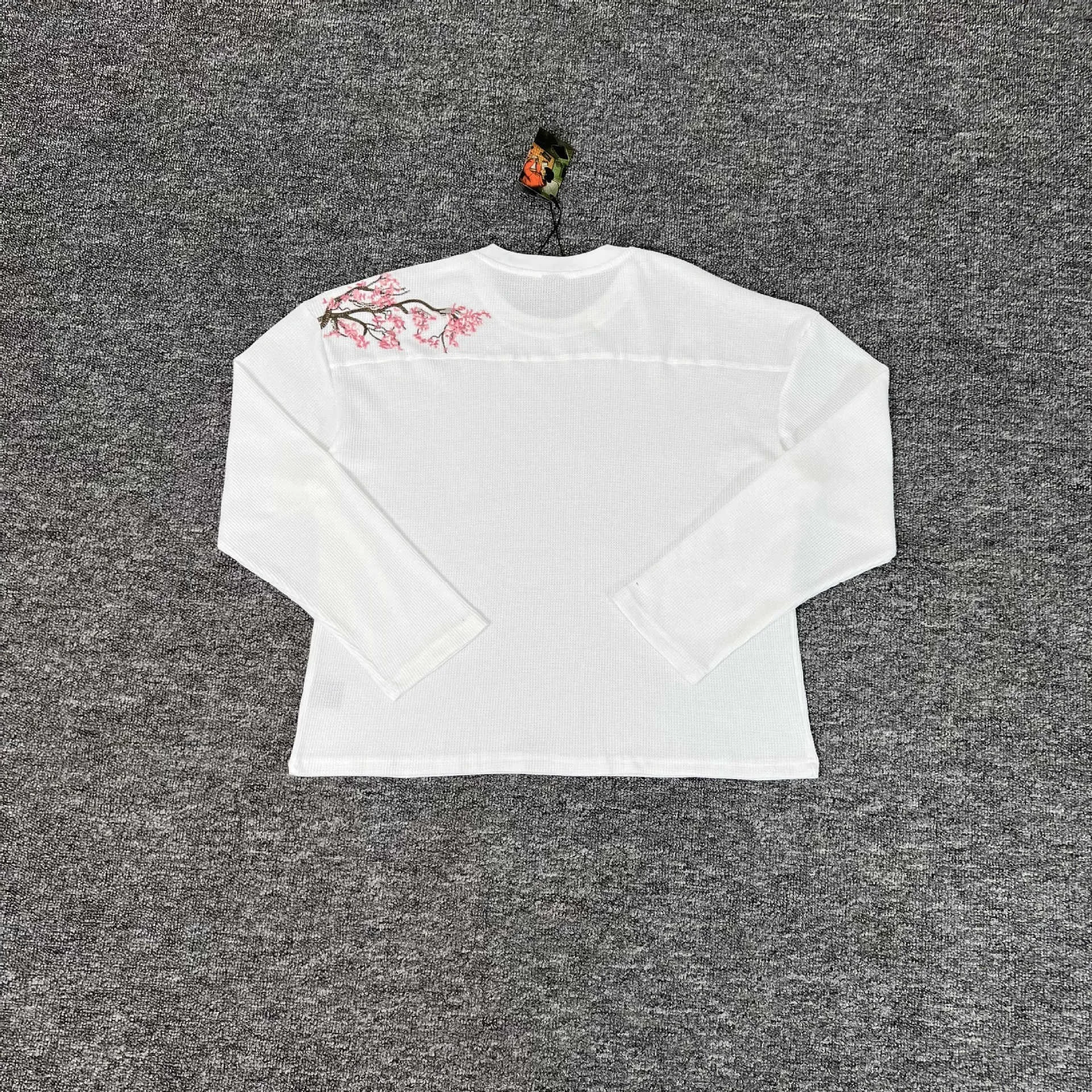 Derschutze High-Quality Blossom Embroidered Cherry Blossom Waffle Weave Oversized Unisex Long-Sleeve T-Shirt