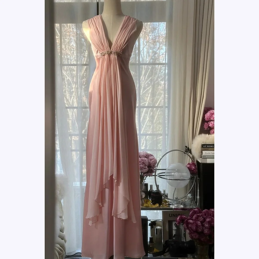 

Романтические платья для выпускного вечера Элегантные женские вечерние платья трапециевидной формы без рукавов с v-образным вырезом на заказ Высококачественные банкетные халаты класса люкс 2025