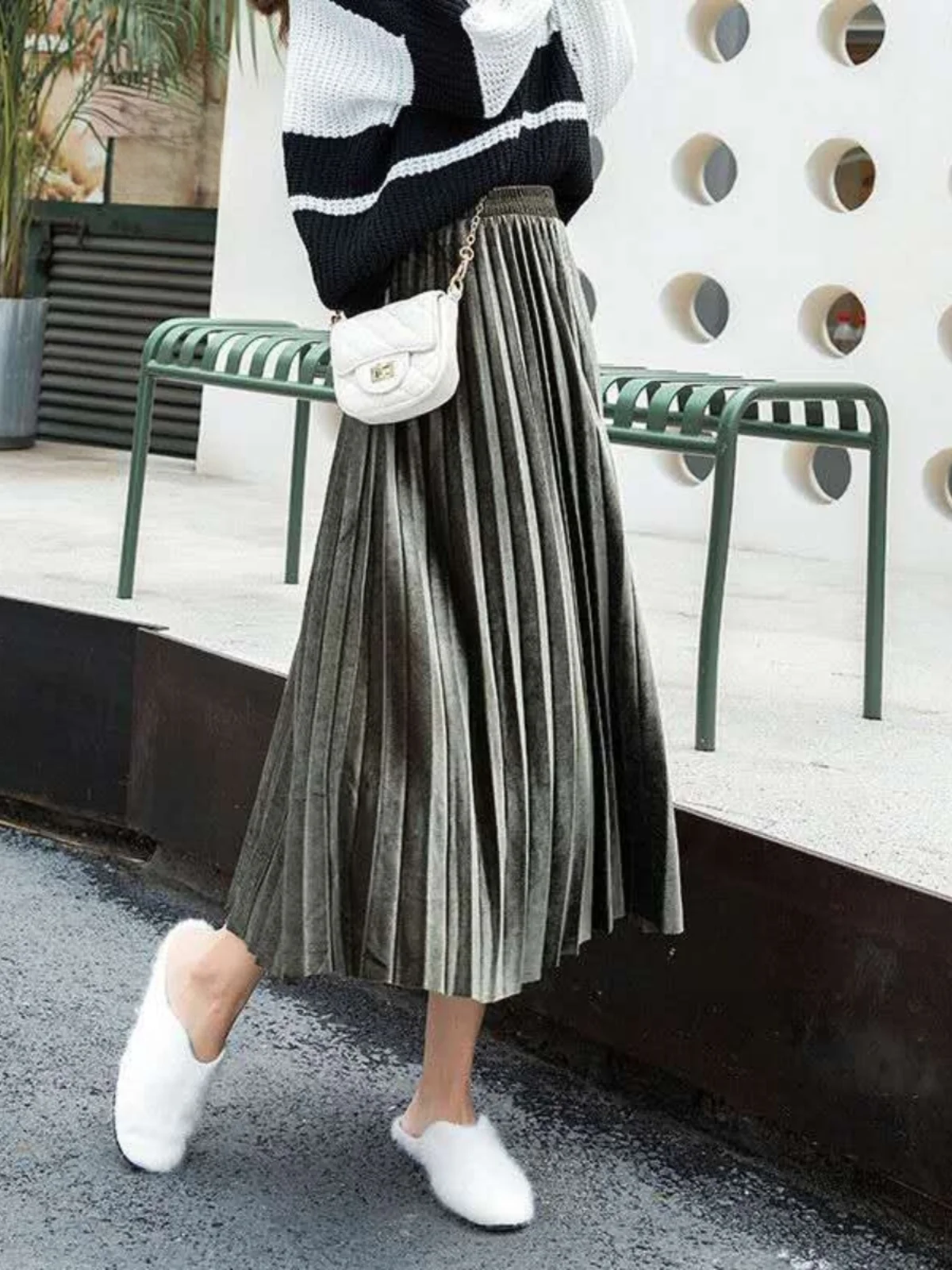 

Fashionable High Waist Velvet Pleated Skirt Women's Spring Autumn Winter Slimming Stylish Midi Skirt Korean Style