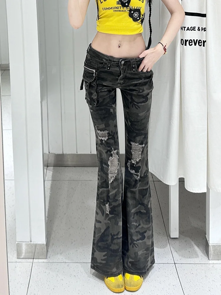 

Ретро-джинсы с американским камуфляжным принтом и дырками, женские, в стиле Y2K, с низкой талией, расклешенные, для работы, в стиле Hot Girl